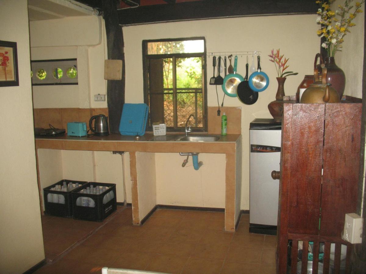 Teak House Chiang Mai Hotel Ngoại thất bức ảnh