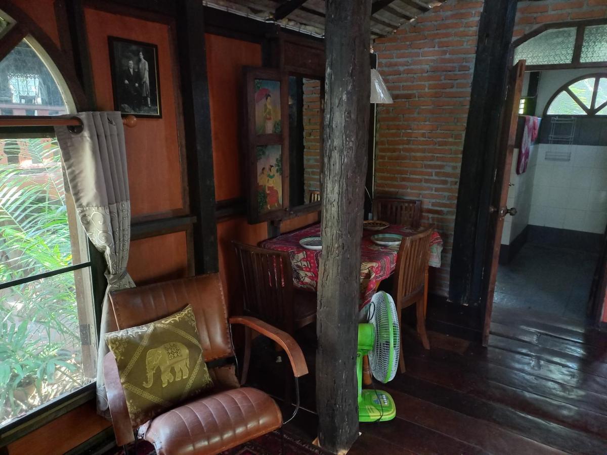 Teak House Chiang Mai Hotel Ngoại thất bức ảnh