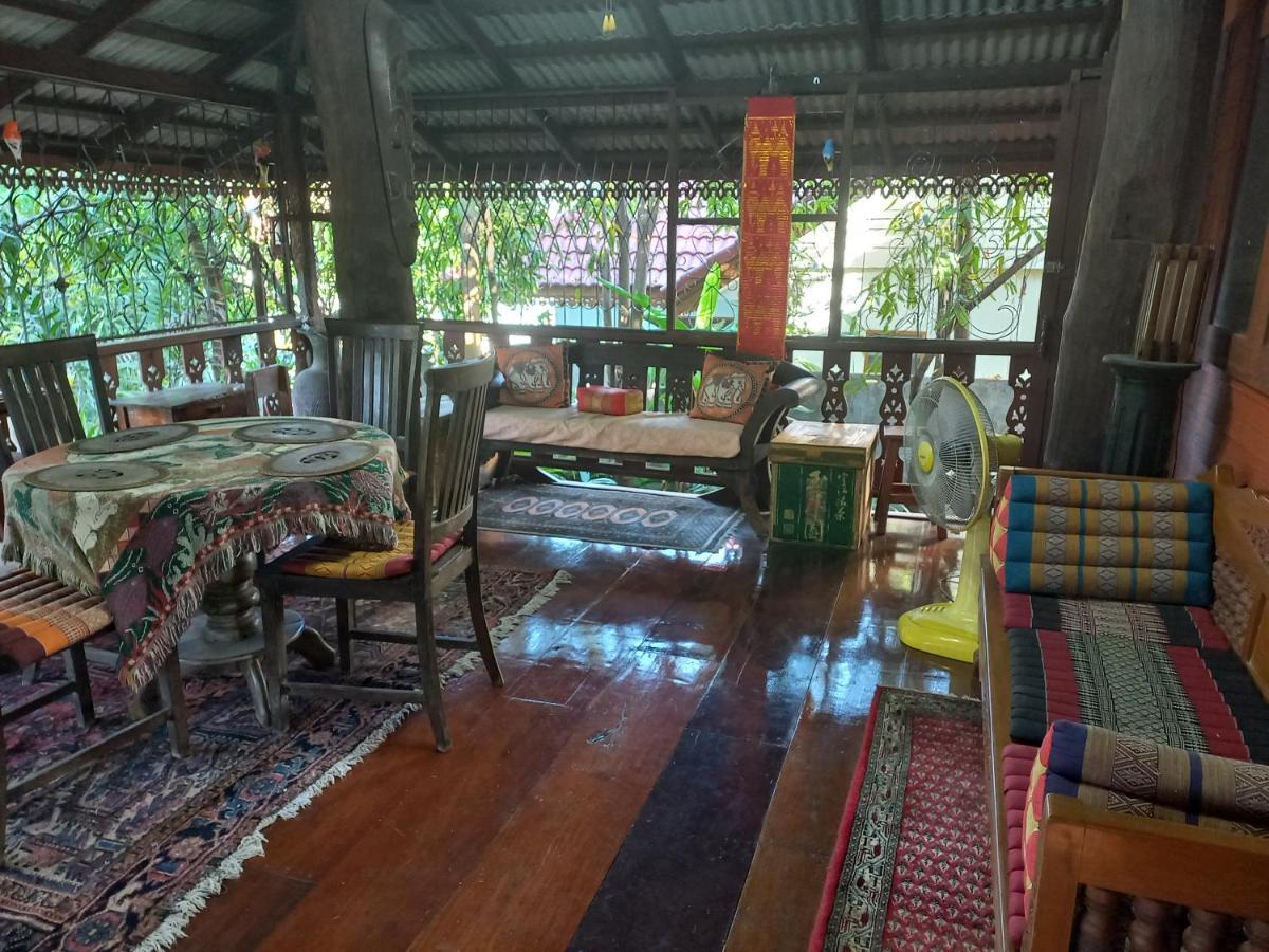 Teak House Chiang Mai Hotel Ngoại thất bức ảnh