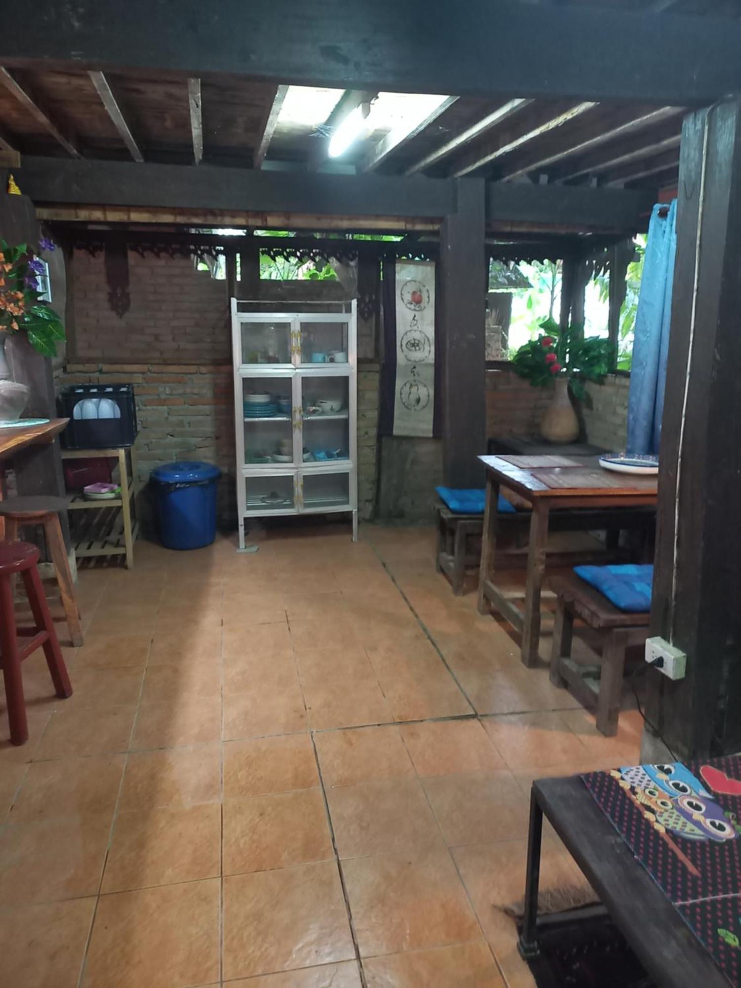 Teak House Chiang Mai Hotel Ngoại thất bức ảnh